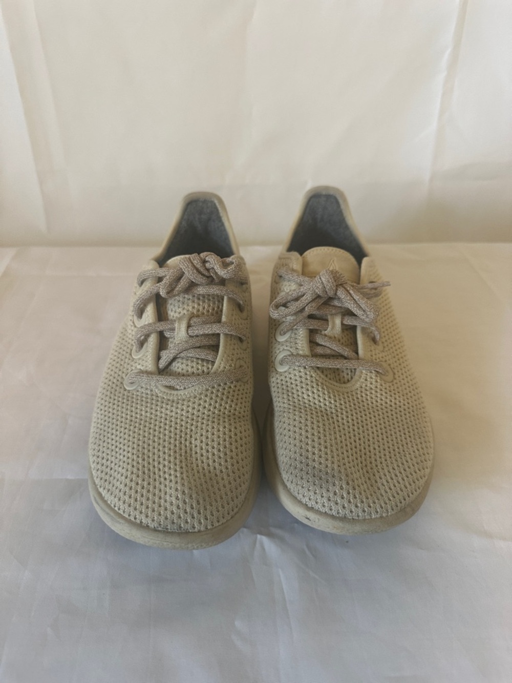 Allbirds Tree Runner Casual Knit Lace-Up Sneakers in Light Beige